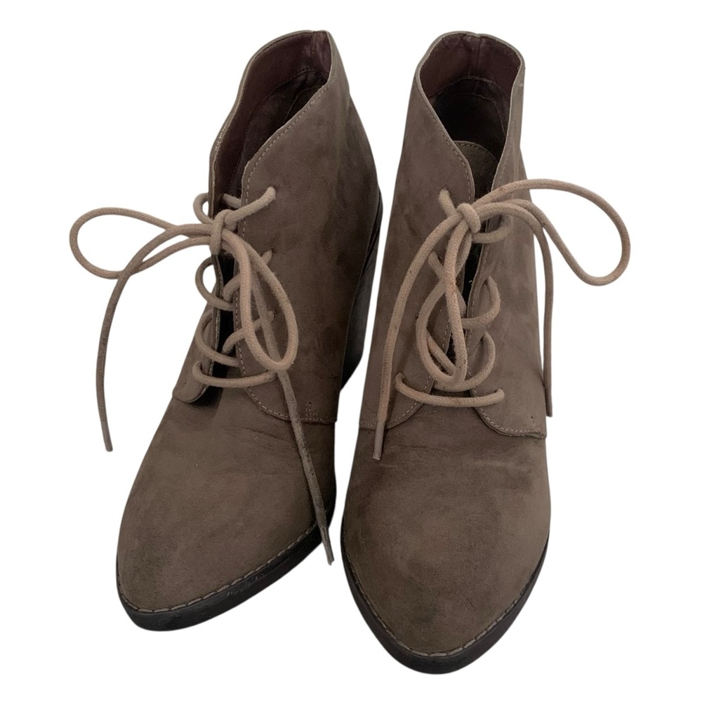 Steve Madden 8 taupe Jaysoni suede pointed toe lace up dark academia witchy boho